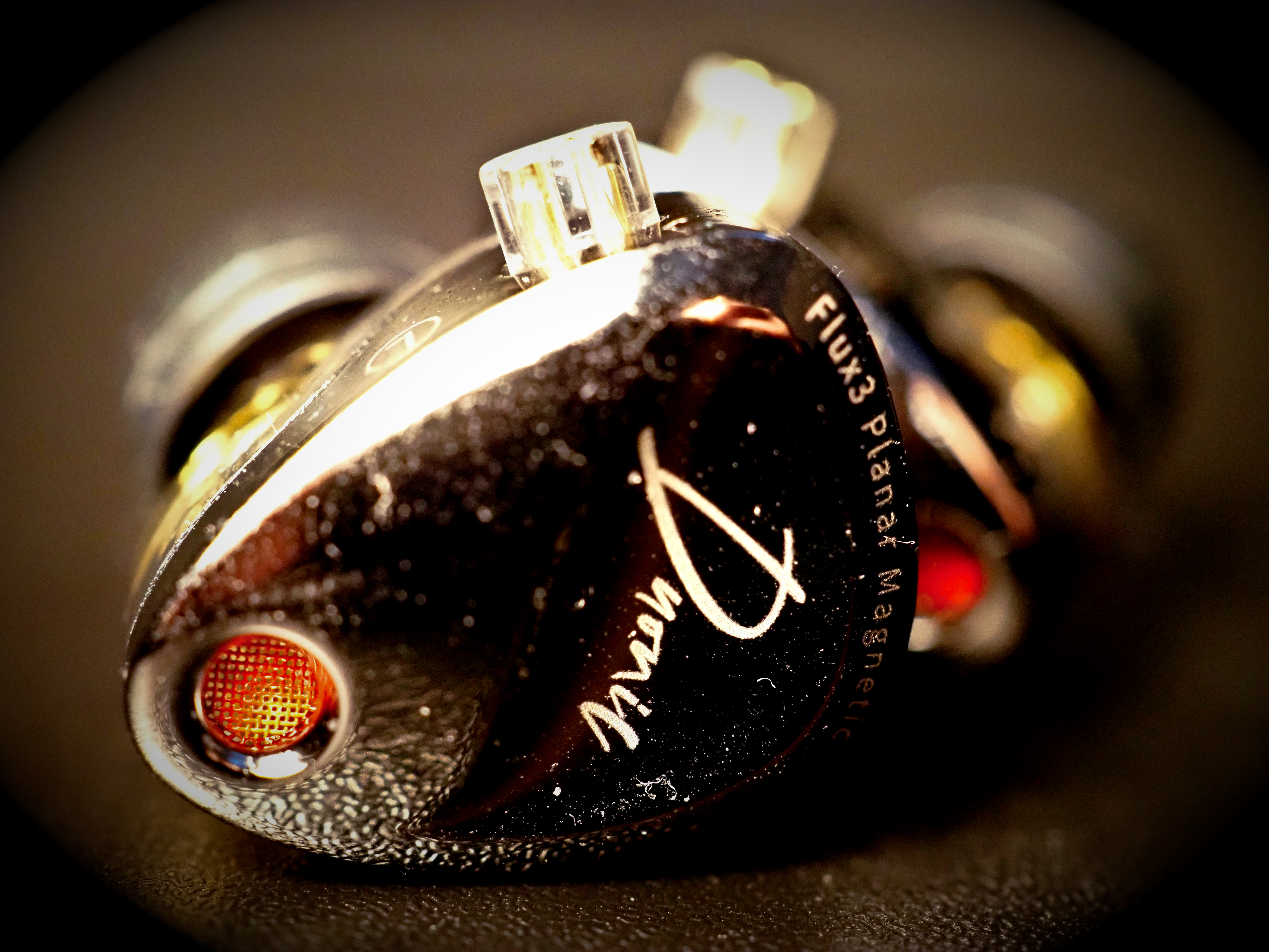 KZ Duonic Review – The Latest Talk of The Beach